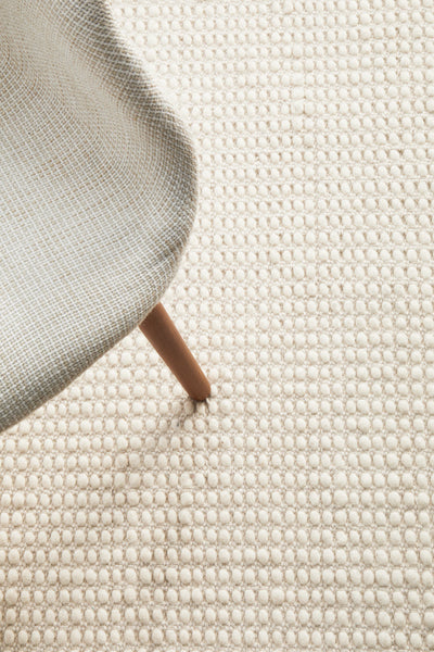 Skandinavian 300 White, modern wool rug handmade wool, rugs online rugs Sydney Australia. www.rugsonlinerugs.com.au