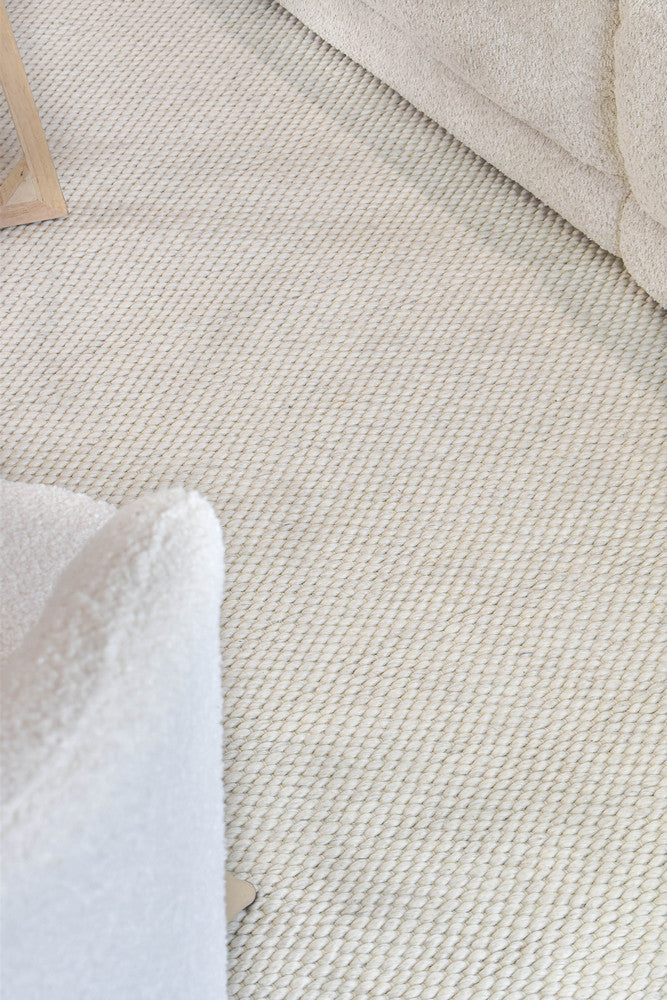 Cosmopolitan Chicago Skandi Pearl Wool Rug