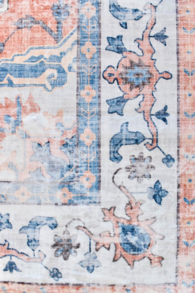 Gloria Chiraz Tribal Heriz Rug
