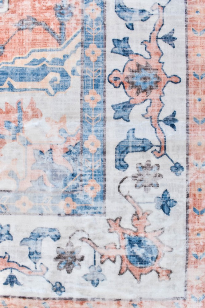 Gloria Chiraz Tribal Heriz Rug