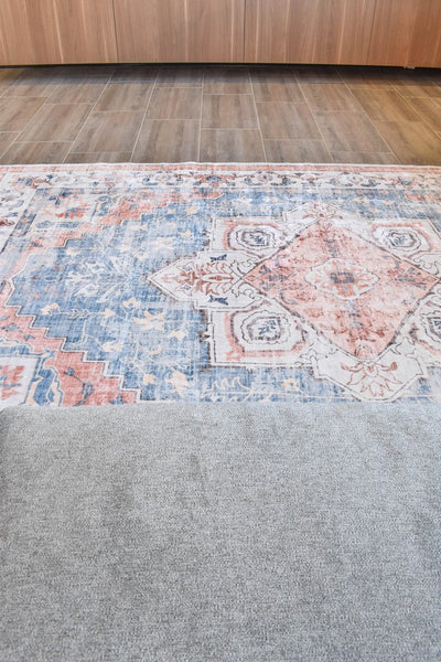 Gloria Chiraz Tribal Heriz Rug