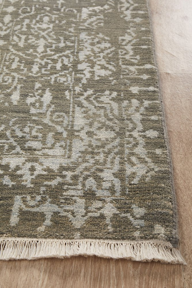 Fine Handmade Indian Natural Wool Rug 309X245CM