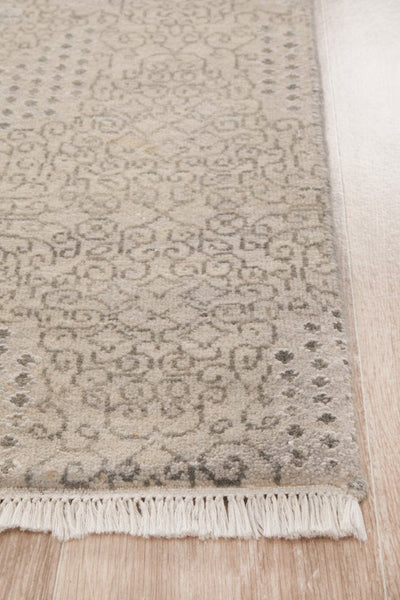 Fine Handmade Indian Natural Wool Rug 382X273CM