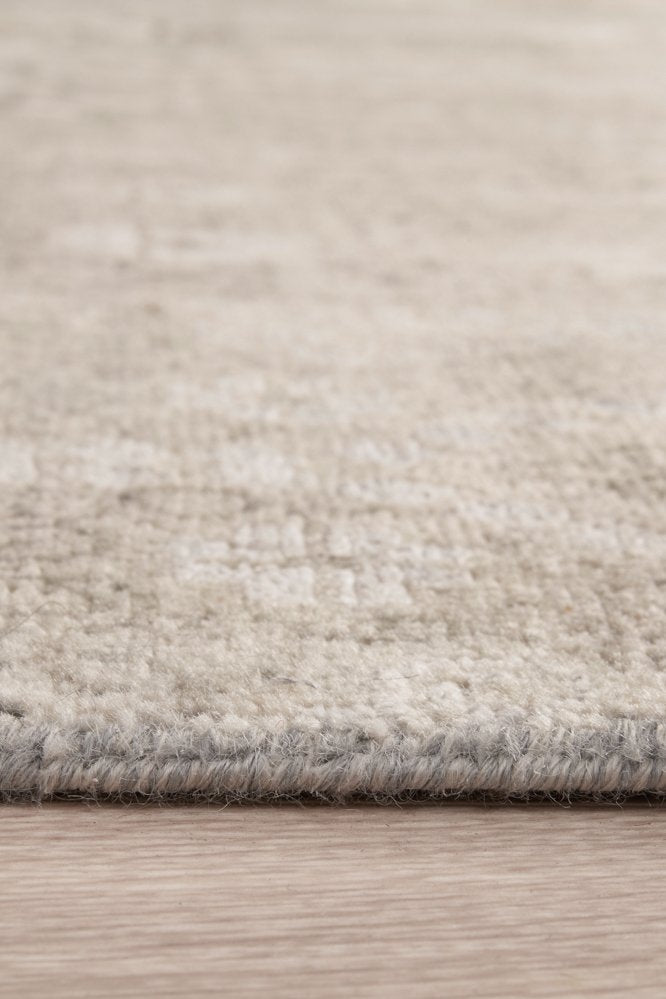 Fine Handmade Indian Natural Wool Rug 382X273CM