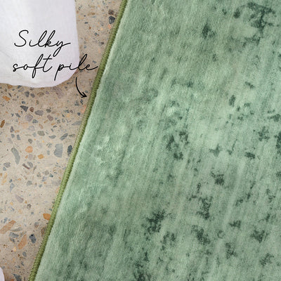 Lucent Emerald Green Vivid Washable Rug