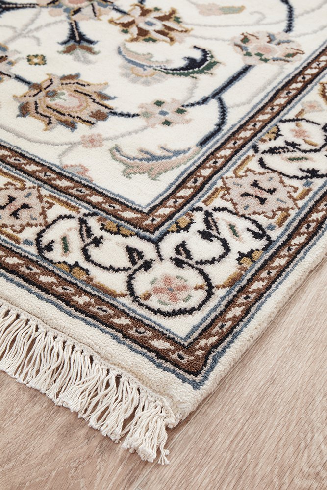 Indian Naein 9021 Cream 402x79cm