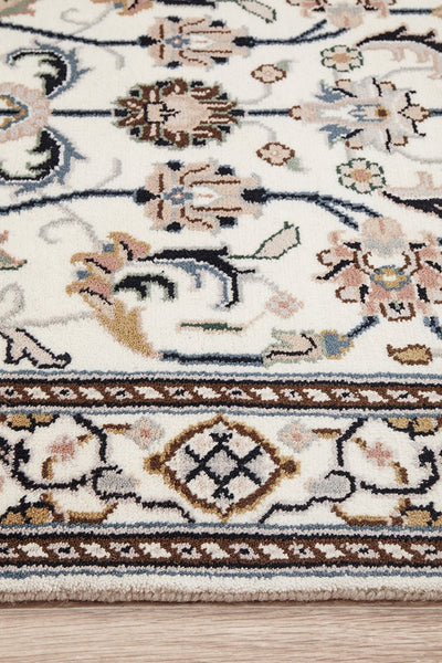 Indian Naein 9021 Cream 402x79cm