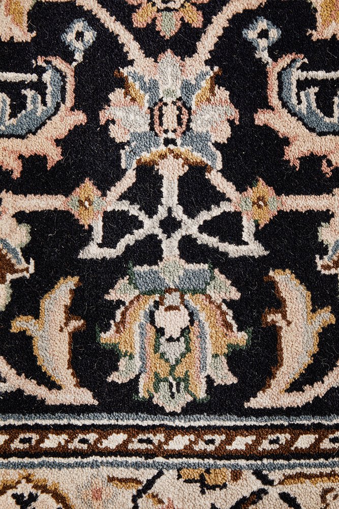 Indian Naein 9046 Navy 593x76cm