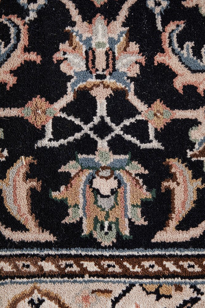 Indian Naein 9070 Navy 303x75cm
