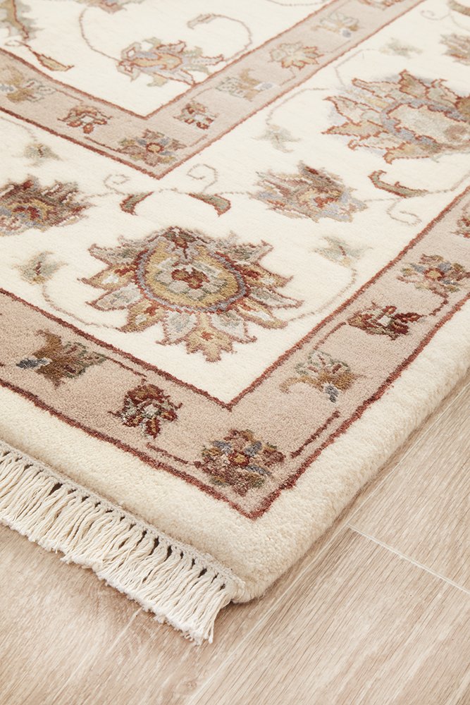 Indian Hand Knotted Wool With Silk 91