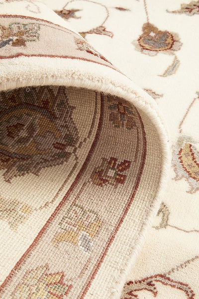 Indian Hand Knotted Wool With Silk 91