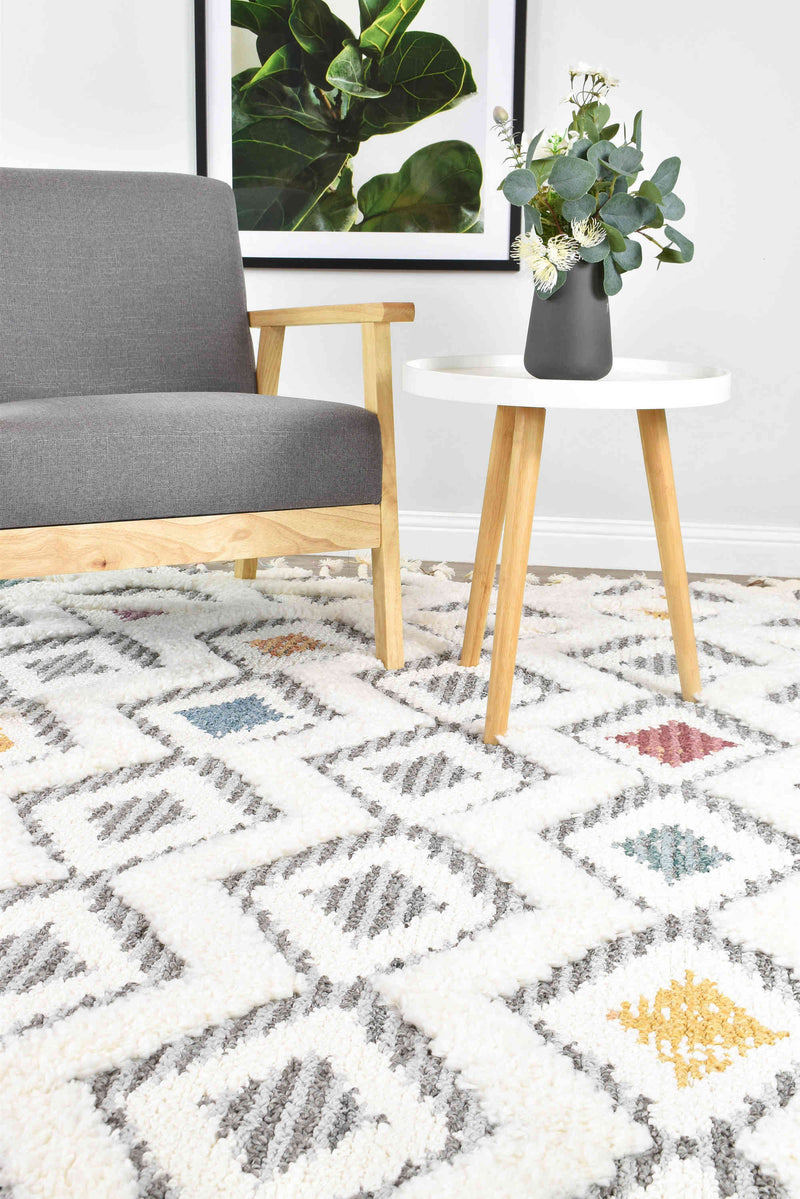 Kaleidoscopic Diamond Rug