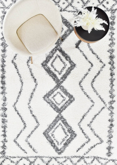 Noor Nomadic Shaggy Dark Grey Rug