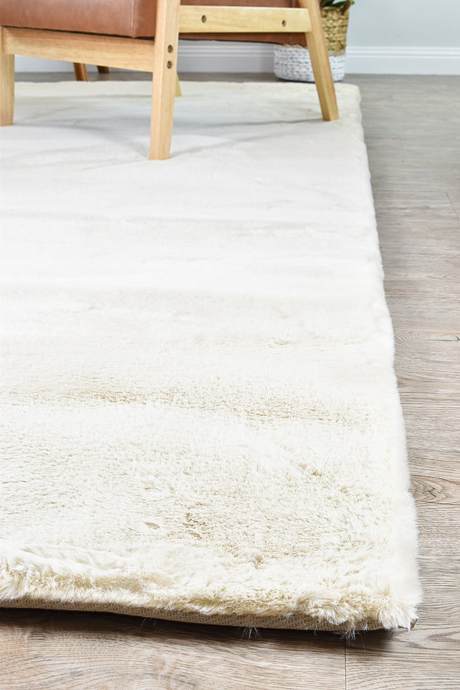 Super Soft Shaggy Beige Rug