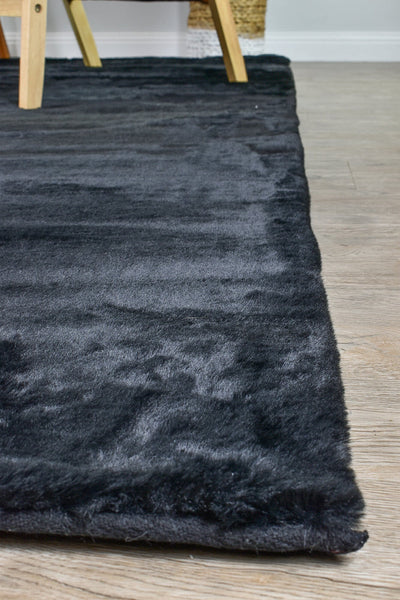 Super Soft Shaggy Black Rug