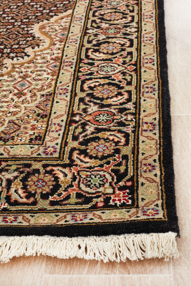 Tabriz Handmade Indian Mahi Wool Black Cream Rug 182X123CM