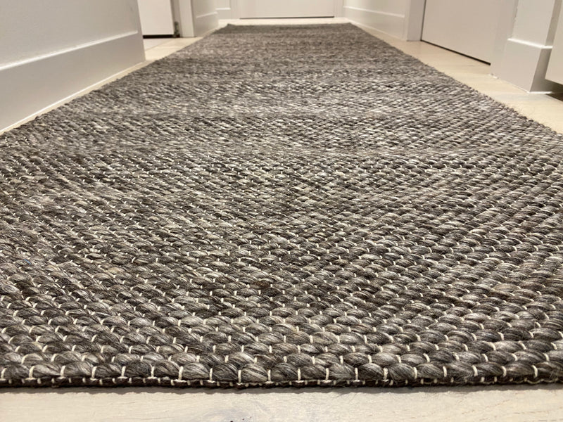 Chicago Drops Skandi Dark Grey Wool Runner Rug