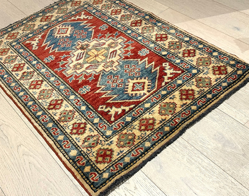 Kazak Fine Veggie Dye Rug (STK550-501) 116x81cm