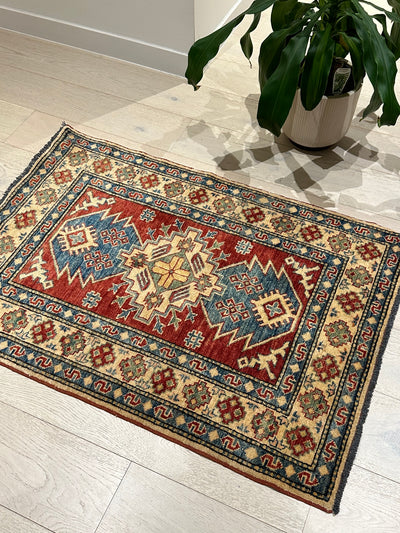 Kazak Fine Veggie Dye Rug (STK550-501) 116x81cm