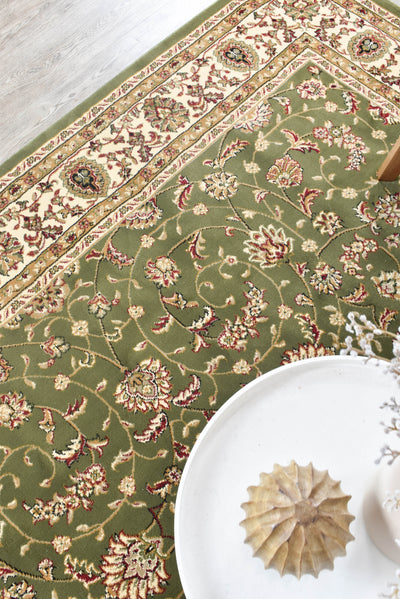 Classic Garden All Over 79 Green Rug