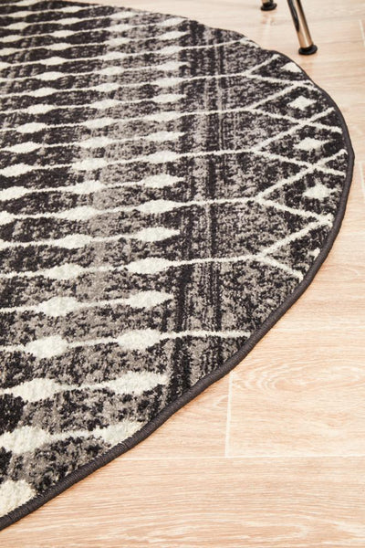 Evoke Simplicity Black Transitional Round Rug