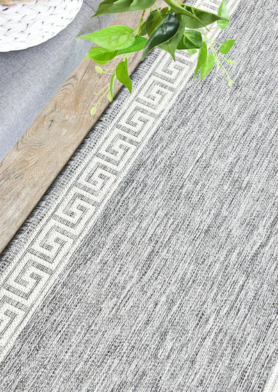 Long Island Alaska Greek Key Light Grey Rug 7781-GU6E