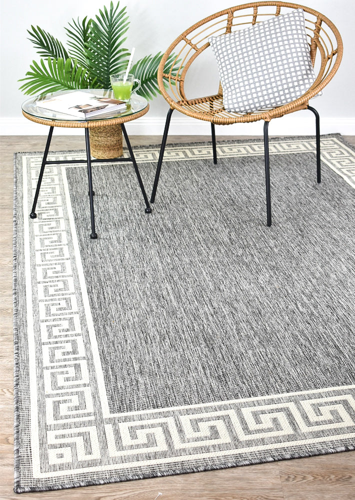 Long Island Alaska Greek Key Light Grey Rug 7781-GU6E