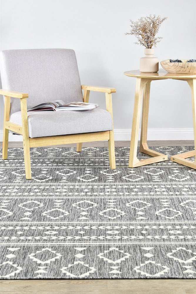 Long Island Alaska Zulu Grey Cream Rug 3333-GU6E