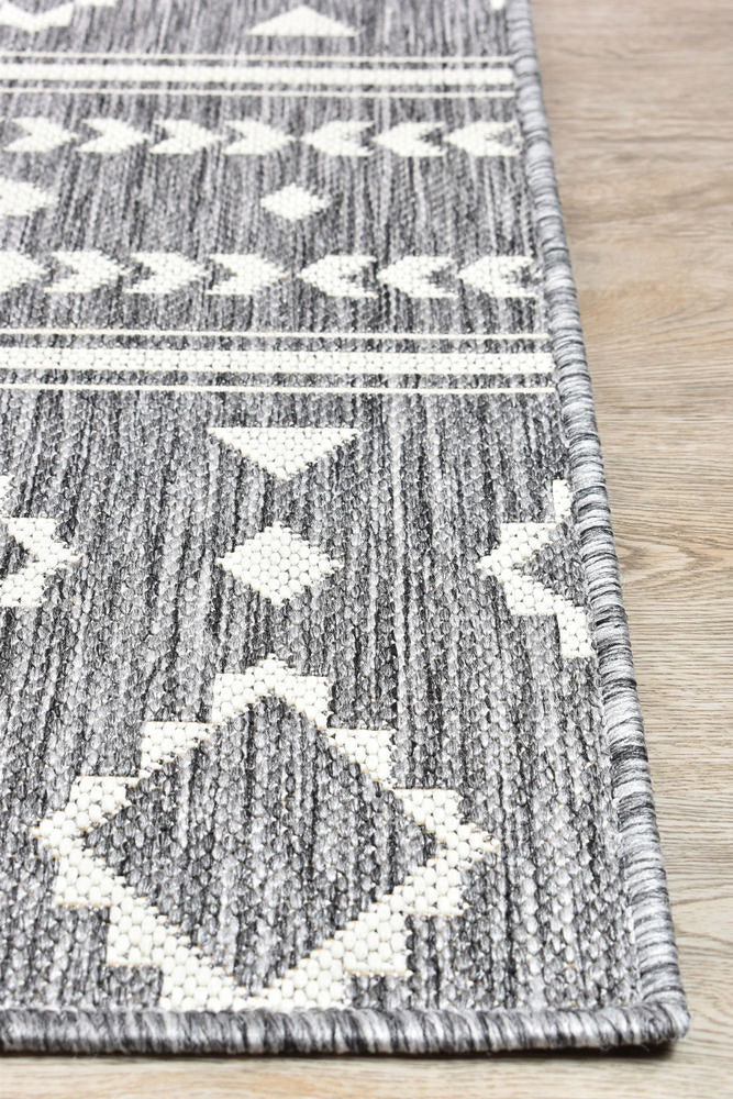 Long Island Alaska Zulu Grey Cream Rug 3333-GU6E