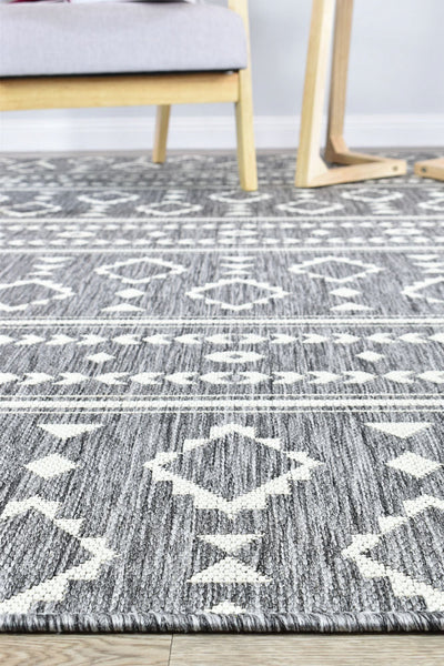 Long Island Alaska Zulu Grey Cream Rug 3333-GU6E