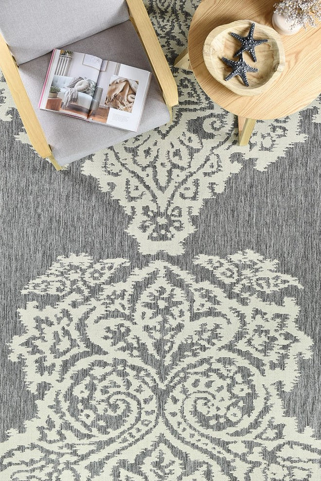 Long Island Alaska Mono Grey Cream Rug 5605-GU6E