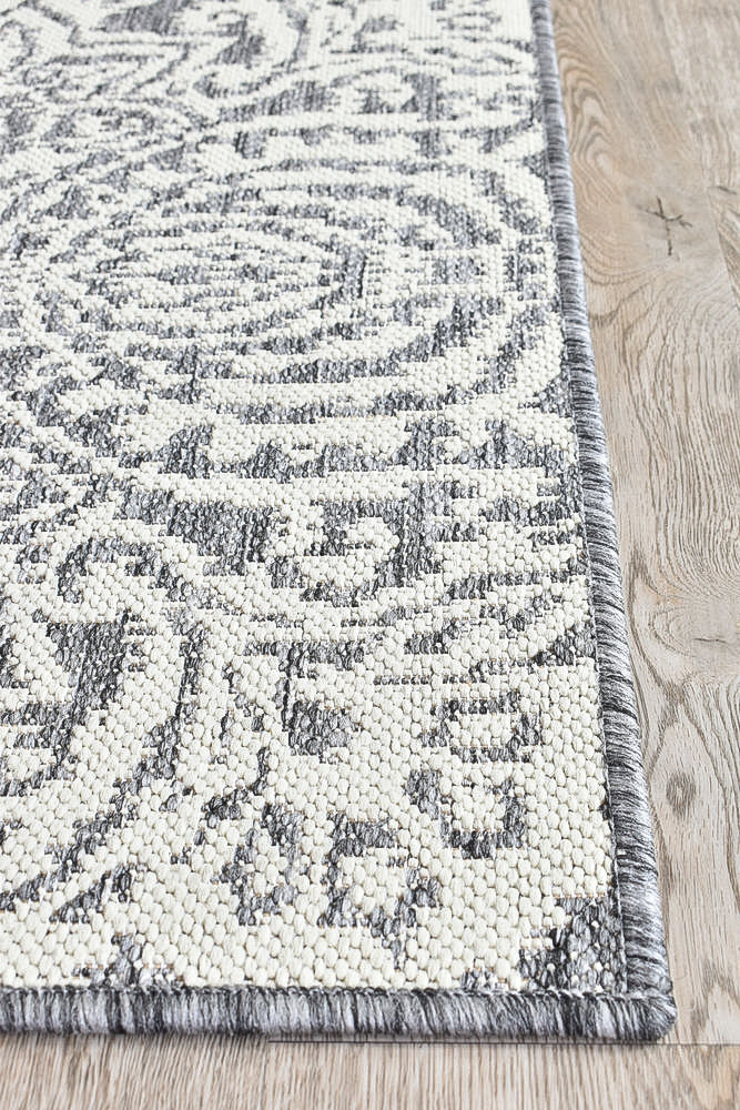 Long Island Alaska Mono Grey Cream Runner Rug 5605-GU6E