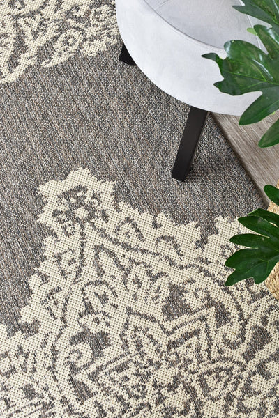 Long Island Alaska Mono Brown Cream Rug 5605-W71E