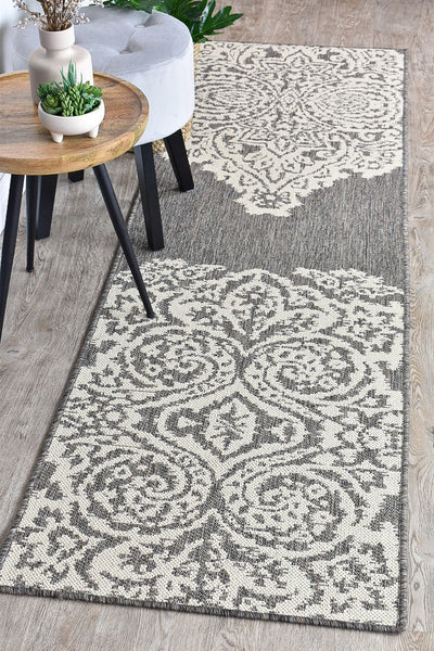 Long Island Alaska Mono Brown Cream Rug 5605-W71E