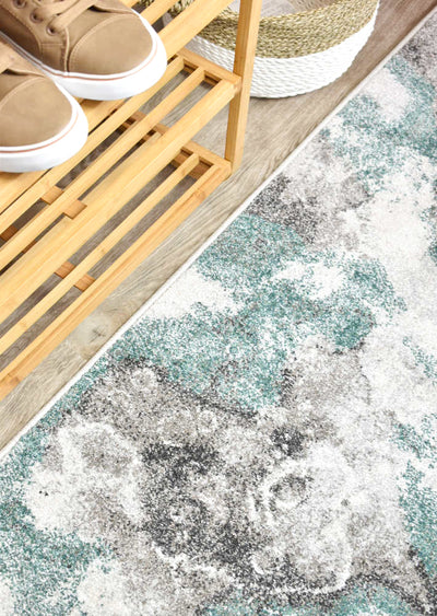 Chester Green White Runner Rug 34035