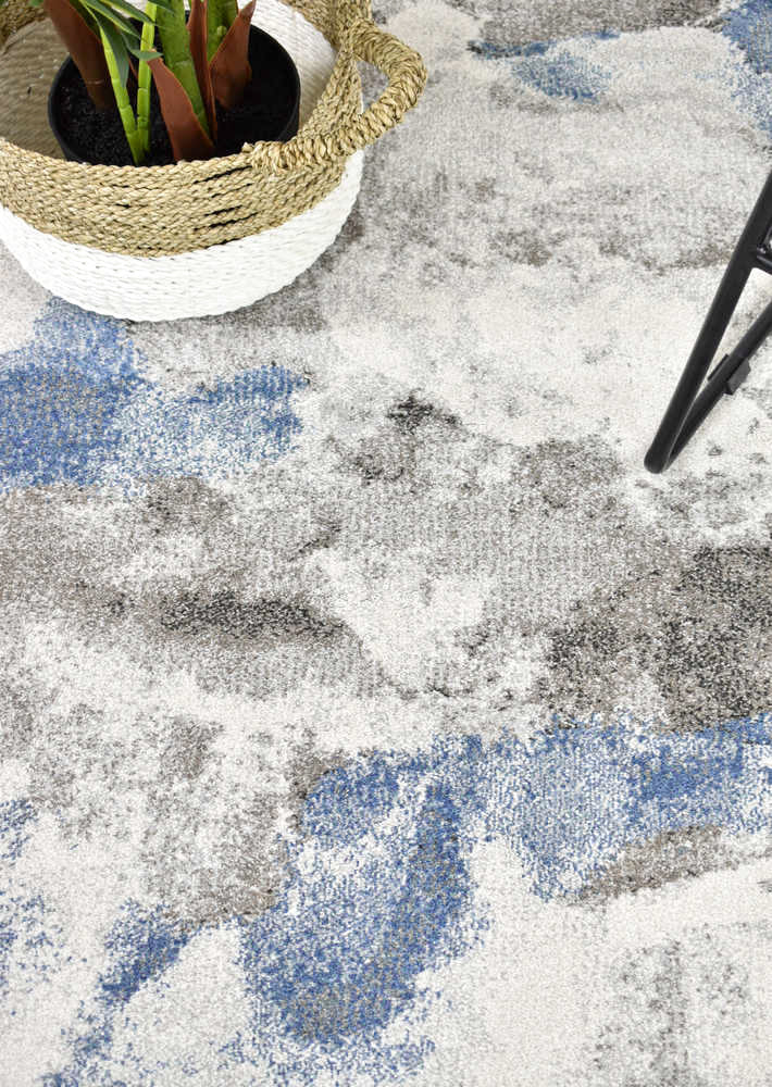 Chester Blue White Rug 34035