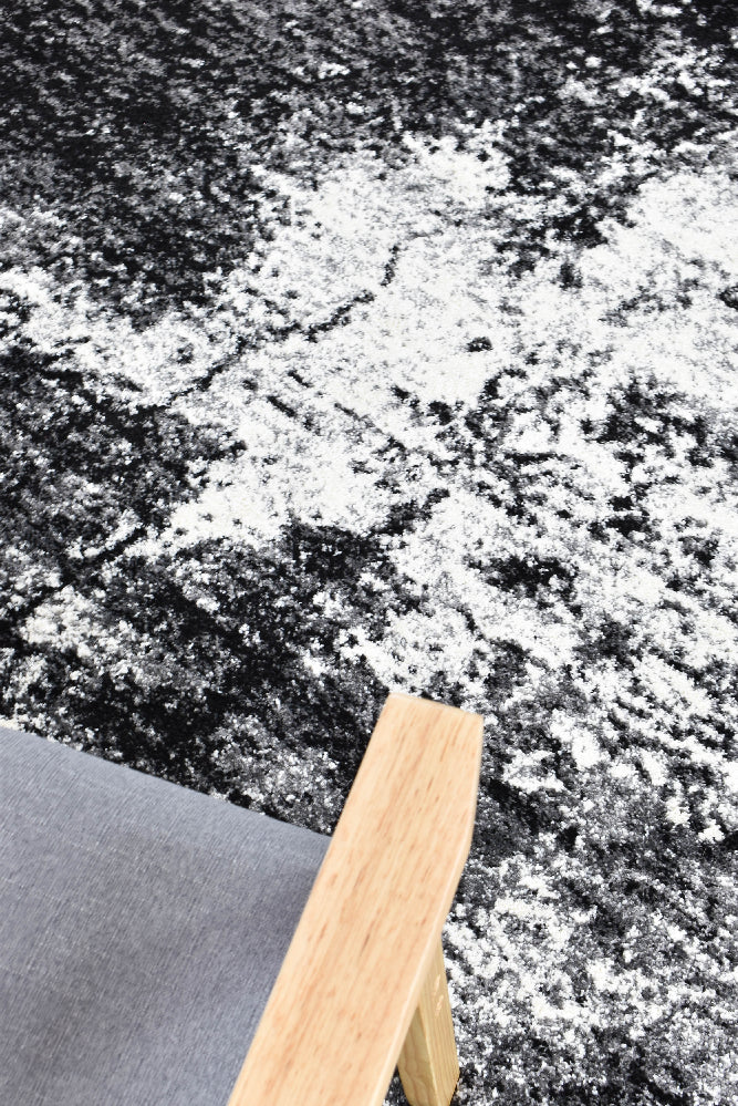 Milan Dahlia 651 Black White Rug