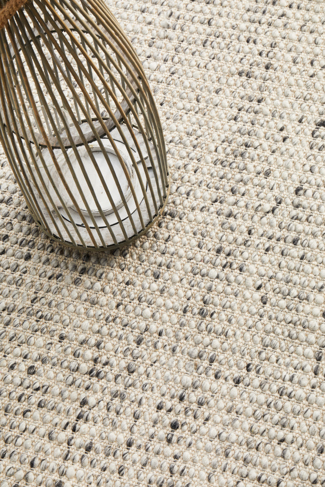 Skandinavian 300 Grey, modern wool rug handmade wool, rugs online rugs Sydney Australia. www.rugsonlinerugs.com.au